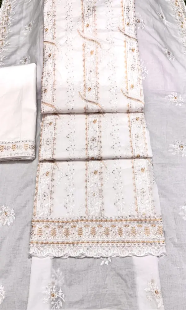 সুতি লম্বা স্টাইপ কাজ করা সাদা  কালার
