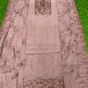 কৃষ্ণাচুড়া,,  বিস্কেট কালার