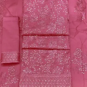 লাকনো গোলাপ ১ মিষ্টি কালার